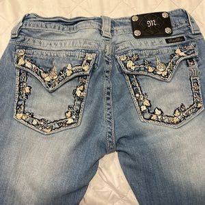 Miss Me. Size 29.